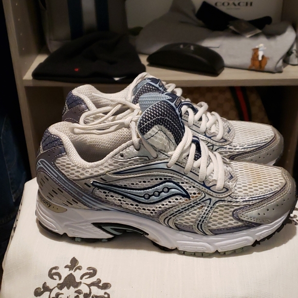 saucony grid cohesion